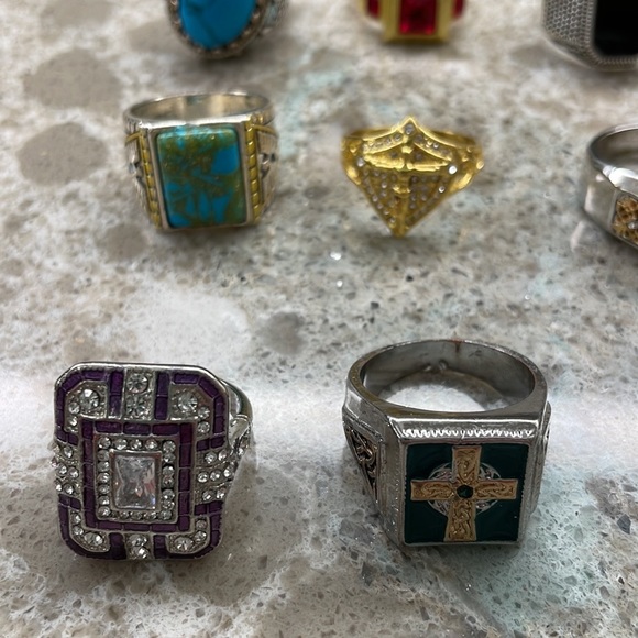 New with gift bag#* Fashion Rings
for Men and Women Pick a ring! - Picture 8 of 10